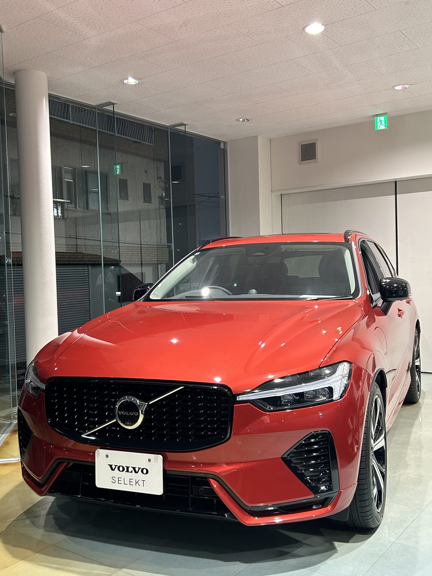 中古車セールス オススメカラー /フュージョンレッド | VOLVO SELEKT